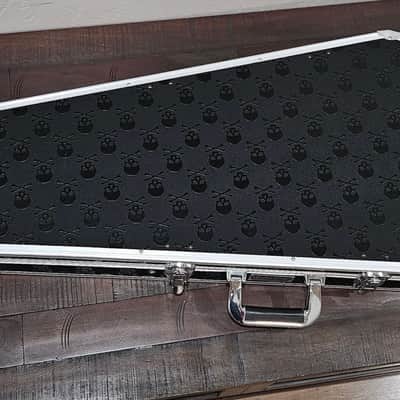 Coffin Case DL125SK Dark Line Series Skull-Embossed Coffin Flight Case 2000 - Black image 2