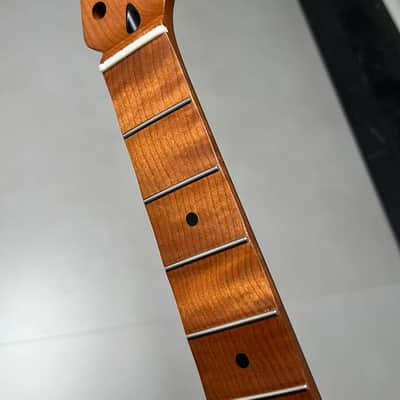 Round stainless steel 22 frets Roasted flame Maple guitar neck scalloped neck fingerboard 25.5inch hole 10mm Radius: 9.5 inches. image 5
