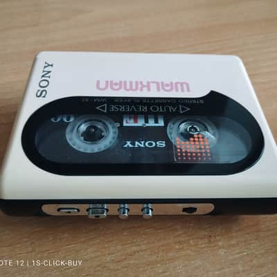 Sony Walkman Cassette player WM 51 pink Working, video test image 5