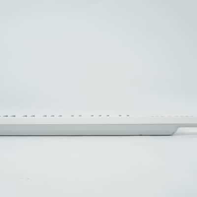 YAMAHA SHS-300 White USB Shoulder Keyboard Keytar Built-in Speaker MINT image 10