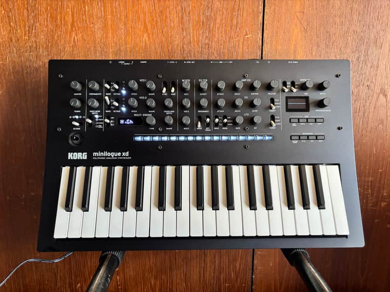 korg minilogue xd 4-voice Analog Synthesizer w/ bag image 1