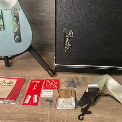 Fender Chrissie Hynde Telecaster - Iced Blue Metallic w/ Hard Case #2885 image 2