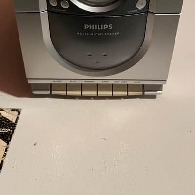 Philips Model MC 138/37 AM/FM, CD, Cassette Player image 3