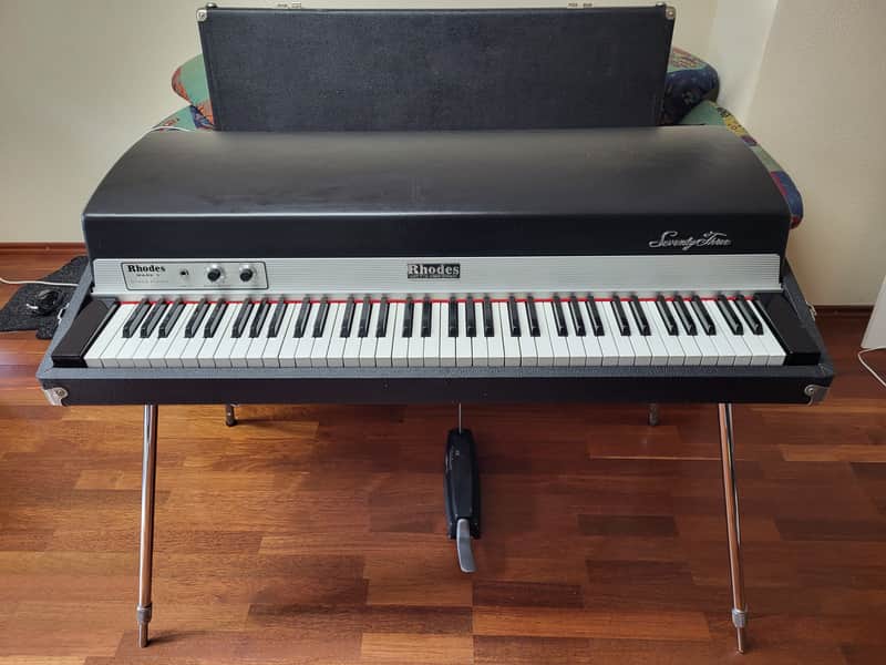 Rhodes Mark I Stage 73-Key Electric Piano 1977 - Black Rounded Top image 1