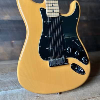 Used 2006 Fender American Series Stratocaster 60th Anniversary - Butterscotch Blonde image 2