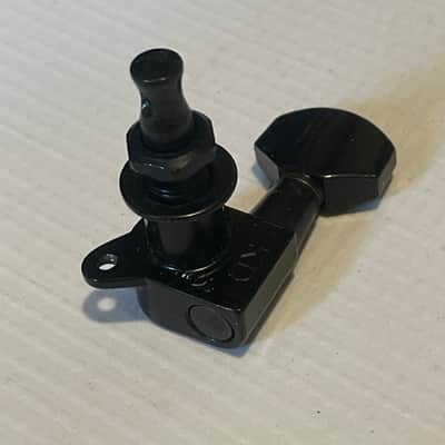 2010's Kramer Pacer Series GOTOH Style 6 In Line RH Tuners Tuning Pegs image 10