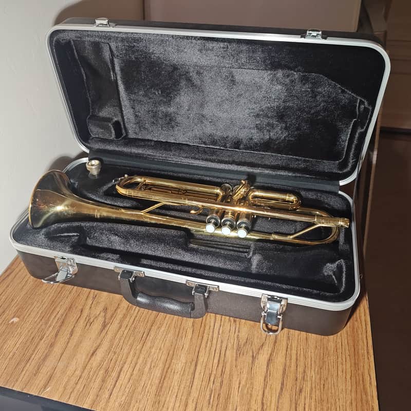 Yamaha YTR‑2335 Standard Student Bb Trumpet | Reverb