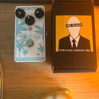 Rare! White Mr. Black DeluxePlus Tremolo / Reverb 2010s - Teal image 1