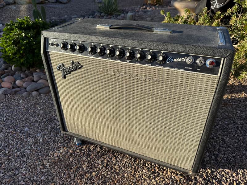 Fender Concert 2-Channel 60-Watt 1x12" Serial #F409884, Guitar Tube Amp Combo 1981 - 1987 - Black image 1