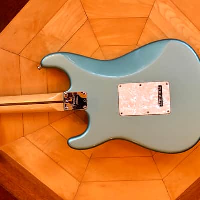 2001 Fender USA Lone Star American HSS Stratocaster Electric Guitar Ocean Turquoise Fender Padded case image 17