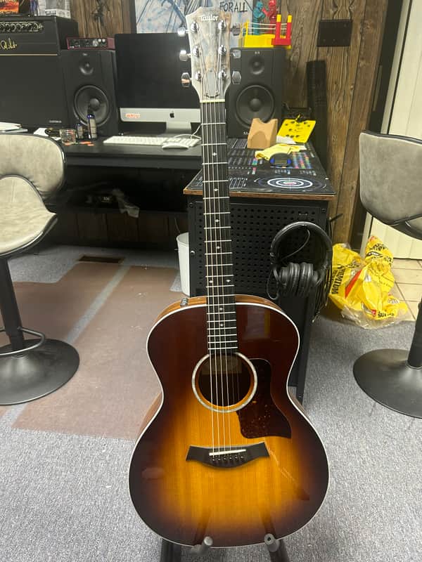 Taylor 214e-SB DLX 2015 - 2018 - Sunburst image 1