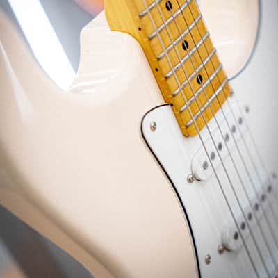 G&L Tribute Legacy White MP image 5