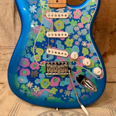 Fender MIJ Limited Edition '62 Reissue Stratocaster 2025 - Blue Floral image 2