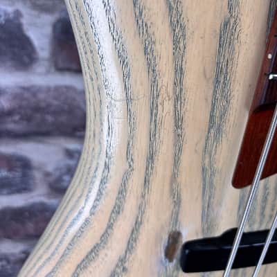 Ibanez Soundgear SR2010ASC "Ashula" Hybrid 6 Strings Fretless image 6