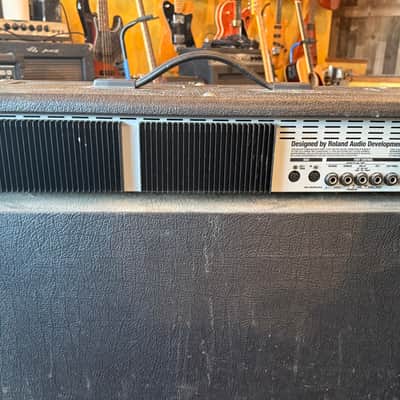 Roland VGA-7 V-Guitar 2-Channel 65-Watt 1x12" Digital Modeling Guitar Combo 2001 - 2004 - Black image 2