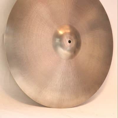 Ludwig/Paiste 20" Ride Cymbal, 3-Star Logo, 1717 Grams, Swiss Made - No Cracks, No Waves, No Edge Nicks / 1950s - 60s image 3