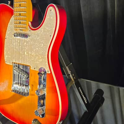 Fender Telecaster Elite 2018 - Strawberry Burst image 3