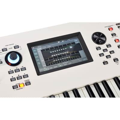 YAMAHA Montage 7 white synthesizer NO image 5
