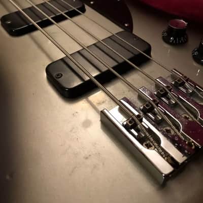 Gibson Thunderbird  Silverburst image 2