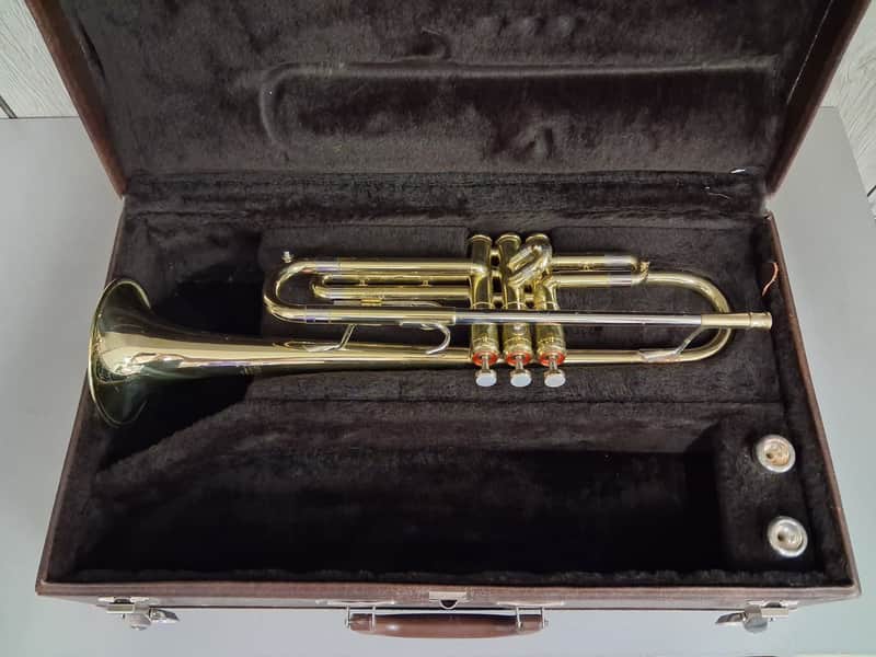 Getzen 300 Trumpet - Used image 1