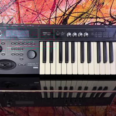 Korg microX Synthesizer  + Original Hard Case