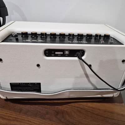 Positive Grid Spark 40 40-Watt 2x4" Modeling Guitar Combo 2021 Pearl White image 10