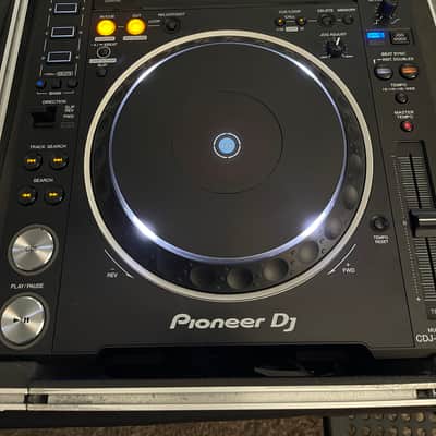 Pioneer 2 CDJ Nexus 2 & 1 DJM 900 nexus 2 2010S image 1