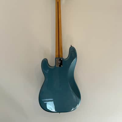 Fender Player Precision Bass with Maple Fretboard 2018 - 2024 - Tidepool image 2