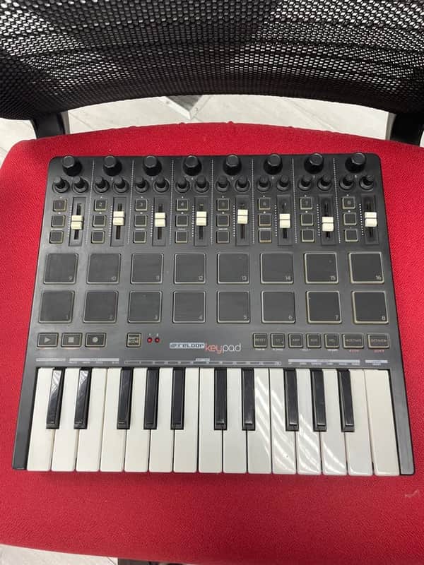Reloop KeyPad Compact 25-Key MIDI Controller 2010s - Black image 1