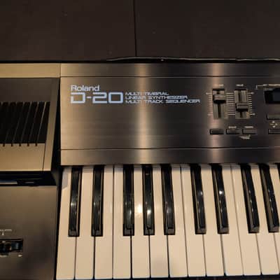 Roland D-20 Linear Synthesizer Workstation Made in Japan Fully Functiona