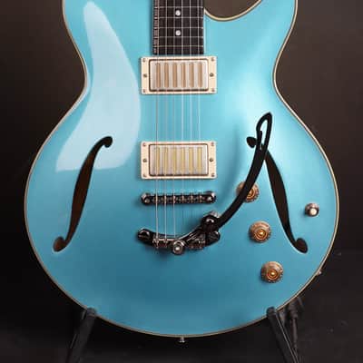Eastman Romeo LA semi hollow guitar Brand New Old Stock image 2