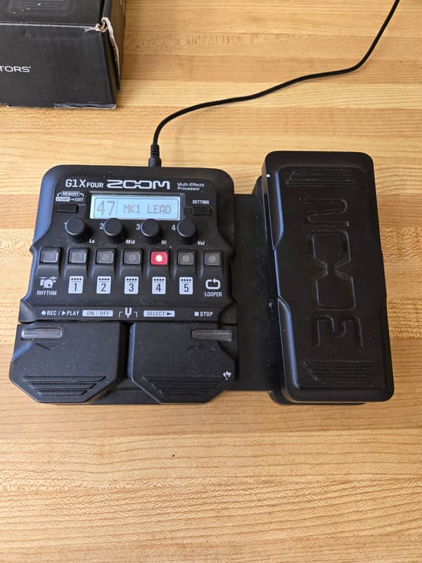 Zoom G1X Four