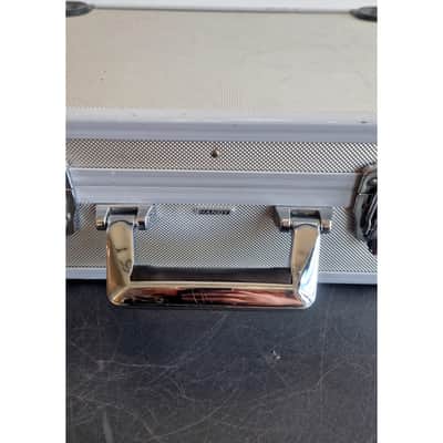 Unbranded Metal Case - Carry Handle – Tool Case - Good image 2
