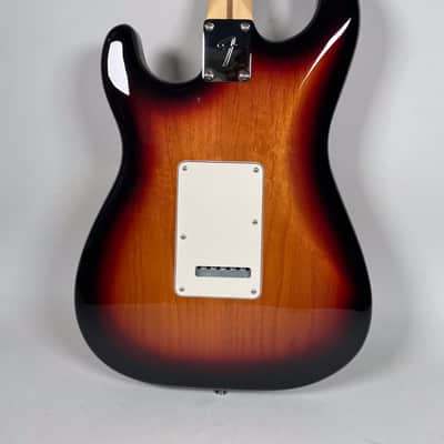 2021 Fender Player Stratocaster Sunburst Finish image 4