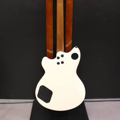 EVH SA-126 Standard Rosewood Fingerboard, Vintage Satin White image 5