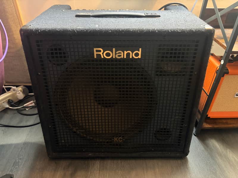 Roland KC-550 4-Channel 180-Watt 1x15" Keyboard Combo 2002 - Present - Black image 1