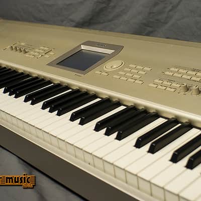 Korg Triton Studio 88 KEYS image 3