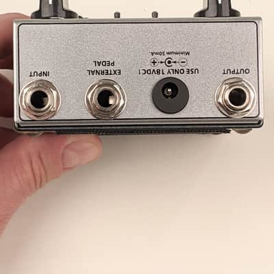 Fulltone CS-MDV MkII Mini Deja Vibe 2010s - Silver image 3