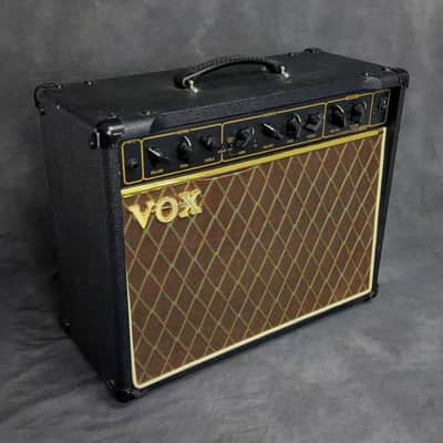 2009-2012 Vox VR30R Valve Reactor 2-Channel 30-Watt 1x10" Guitar Combo Amp image 15