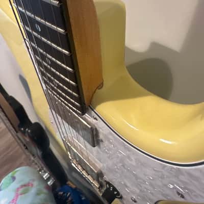 Fender Stratocaster Partscaster 1980-1987 - Yellow image 7