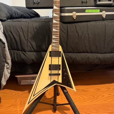 Jackson Pro Series RR5 Rhoads Ivory with Black Pinstripes HSC image 4