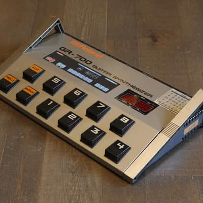 Roland GR-700 Guitar Synthesizer 1984 - 1989 - Grey image 2