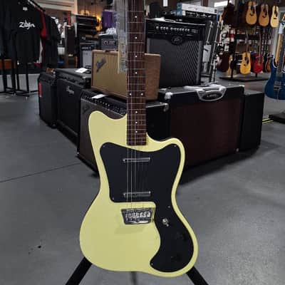 Danelectro DANO 67 Early 2020s - Yellow Gloss - Twin Lipstick Pickups - Vintage-Inspired Offset - Alder body and Maple Neck - Professional Set Up image 2