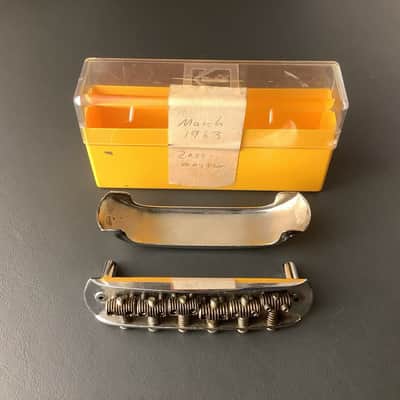 Fender 1960s Jaguar-Jazzmaster bridge, bridge cover image 2