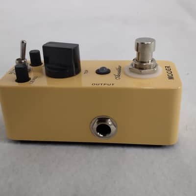 MOOER Acoustikar Compact Pedal for Acoustic Guitar image 2