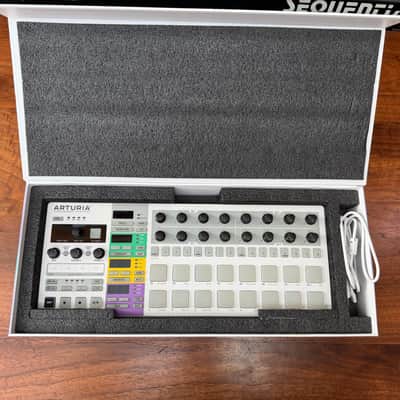 Arturia BeatStep Pro MIDI Controller, Box, Like New