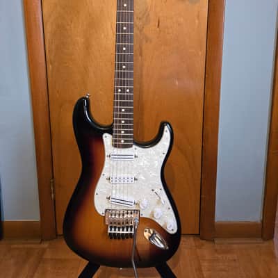 Fender Dave Murray Artist Series Signature Stratocaster 2015 - Present - 2-Color Sunburst image 1
