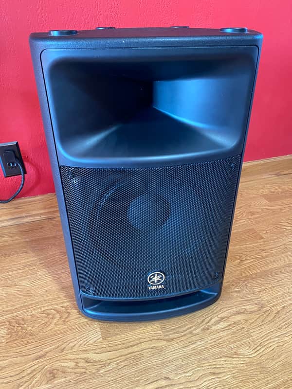 Yamaha MSR400 Powered Speaker image 1