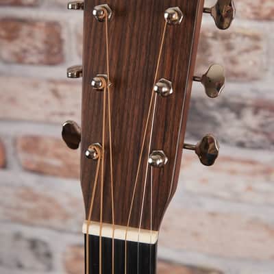 Martin D-18 image 13