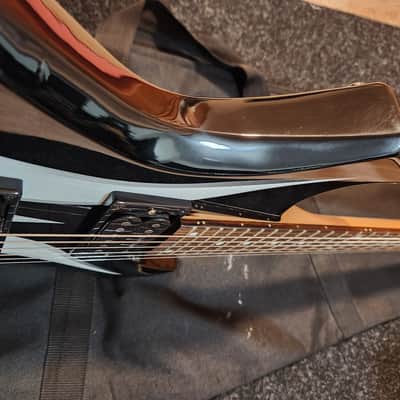 B.C. Rich Warlock Tribal 2000's - Black/White image 21